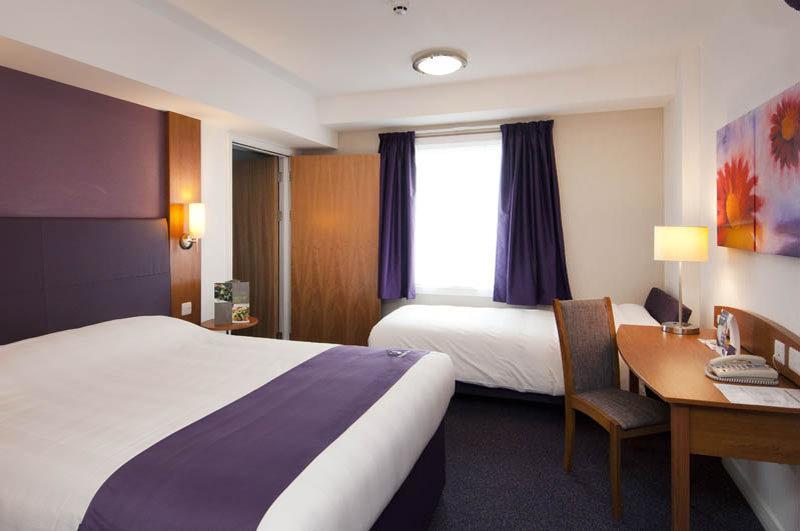 Premier Inn Edinburgh Park Extérieur photo